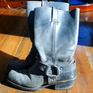 Frye charcoal 12R harness boots 8 1/2